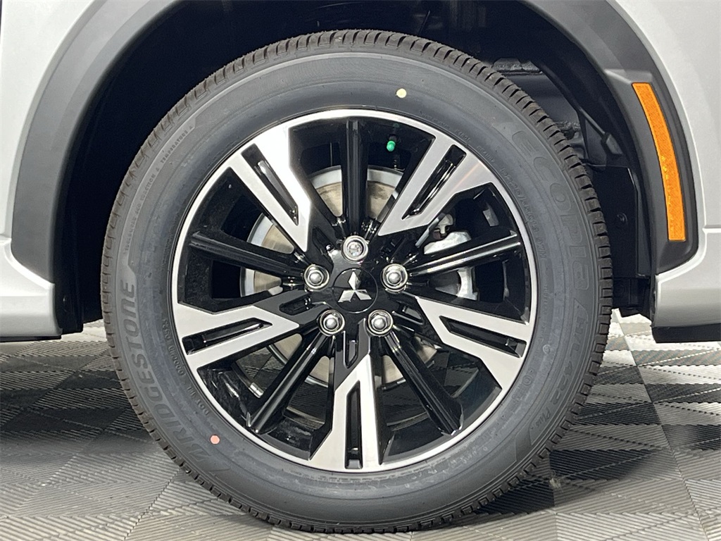 2025 Mitsubishi Eclipse Cross SE photo 10