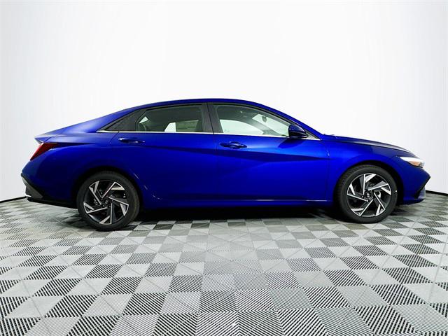 2025 Hyundai Elantra SEL Convenience photo 7
