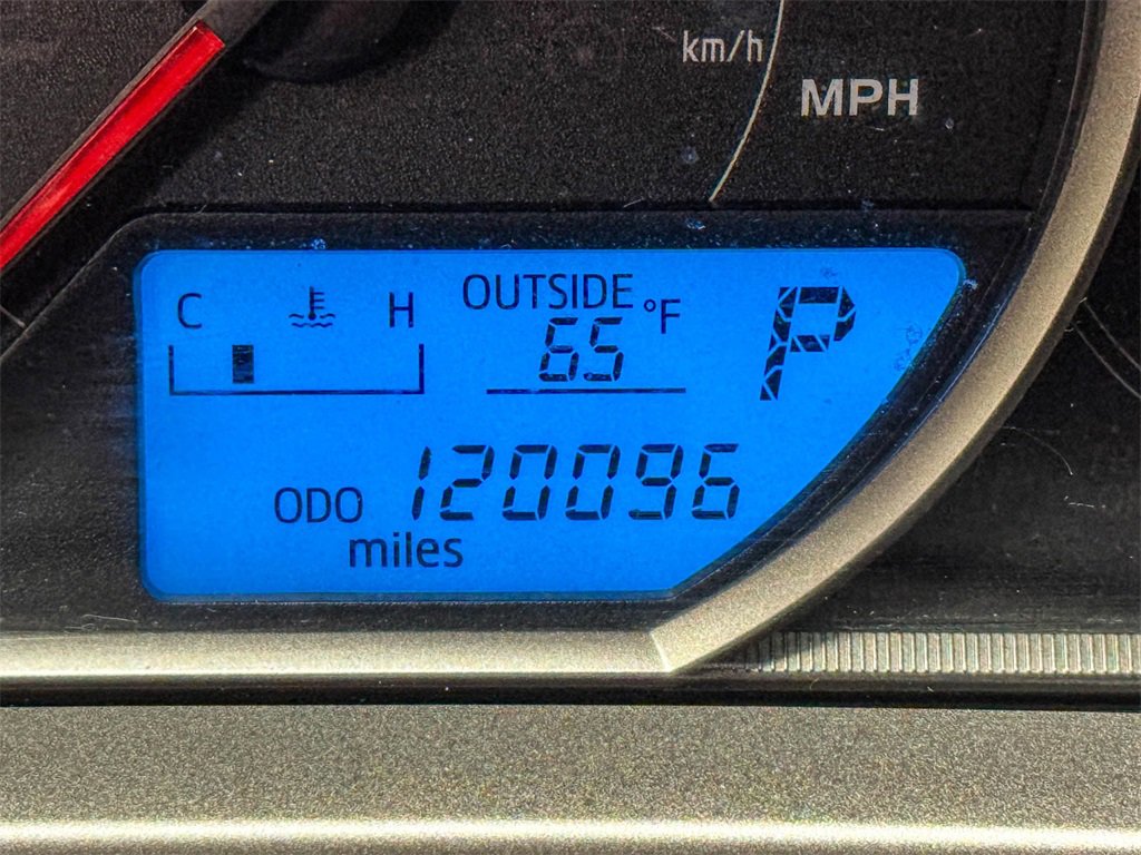 2013 Toyota RAV4 XLE photo 3