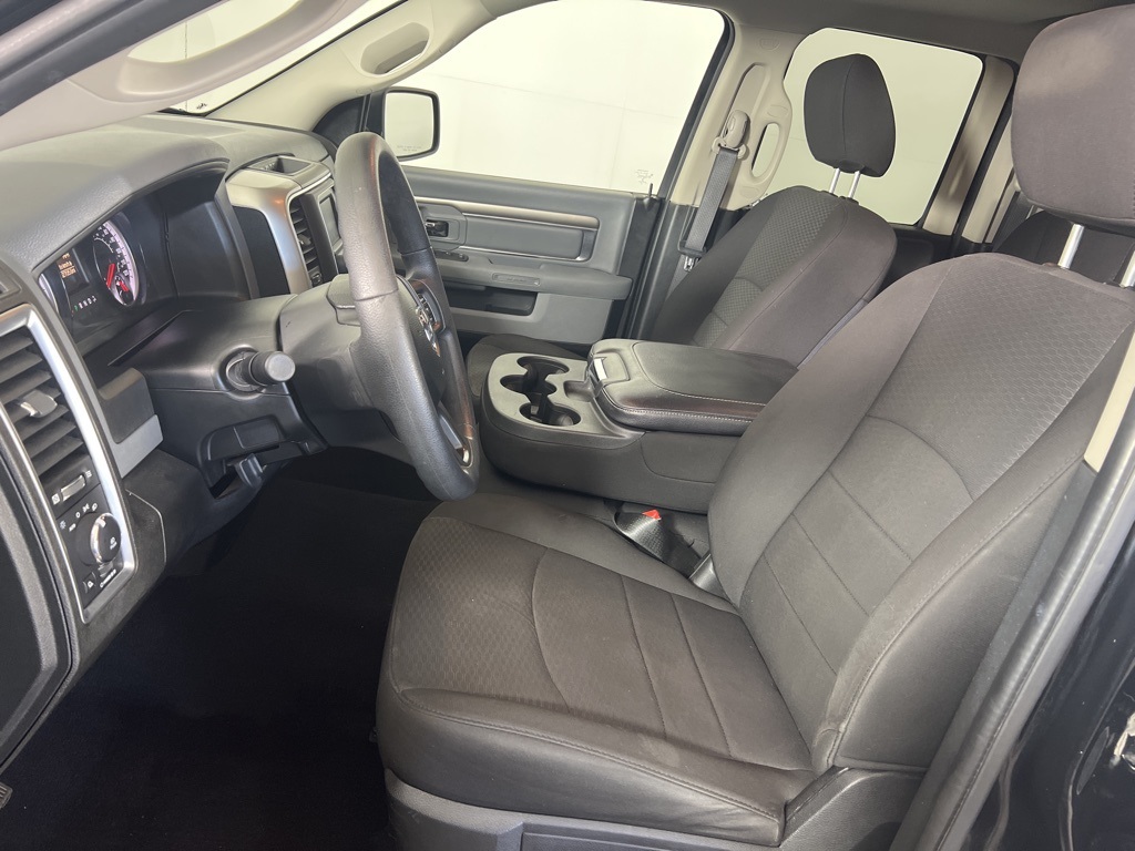 2020 Ram 1500 Classic Warlock photo 4