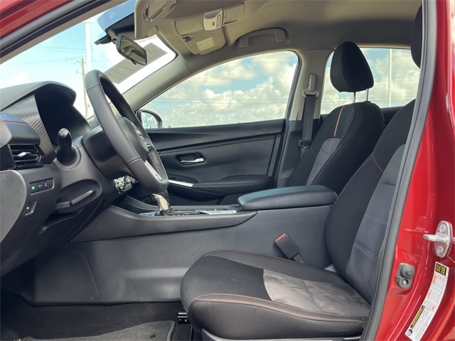 2024 Nissan Sentra SR photo 12