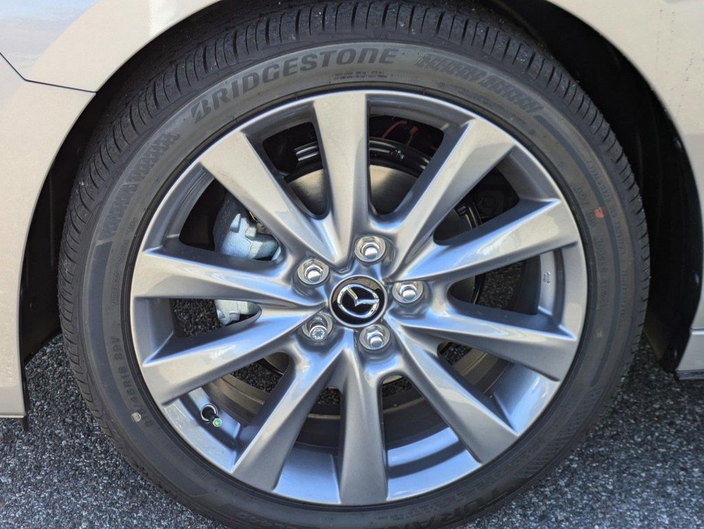 2025 Mazda Mazda3 2.5 s Preferred photo 9