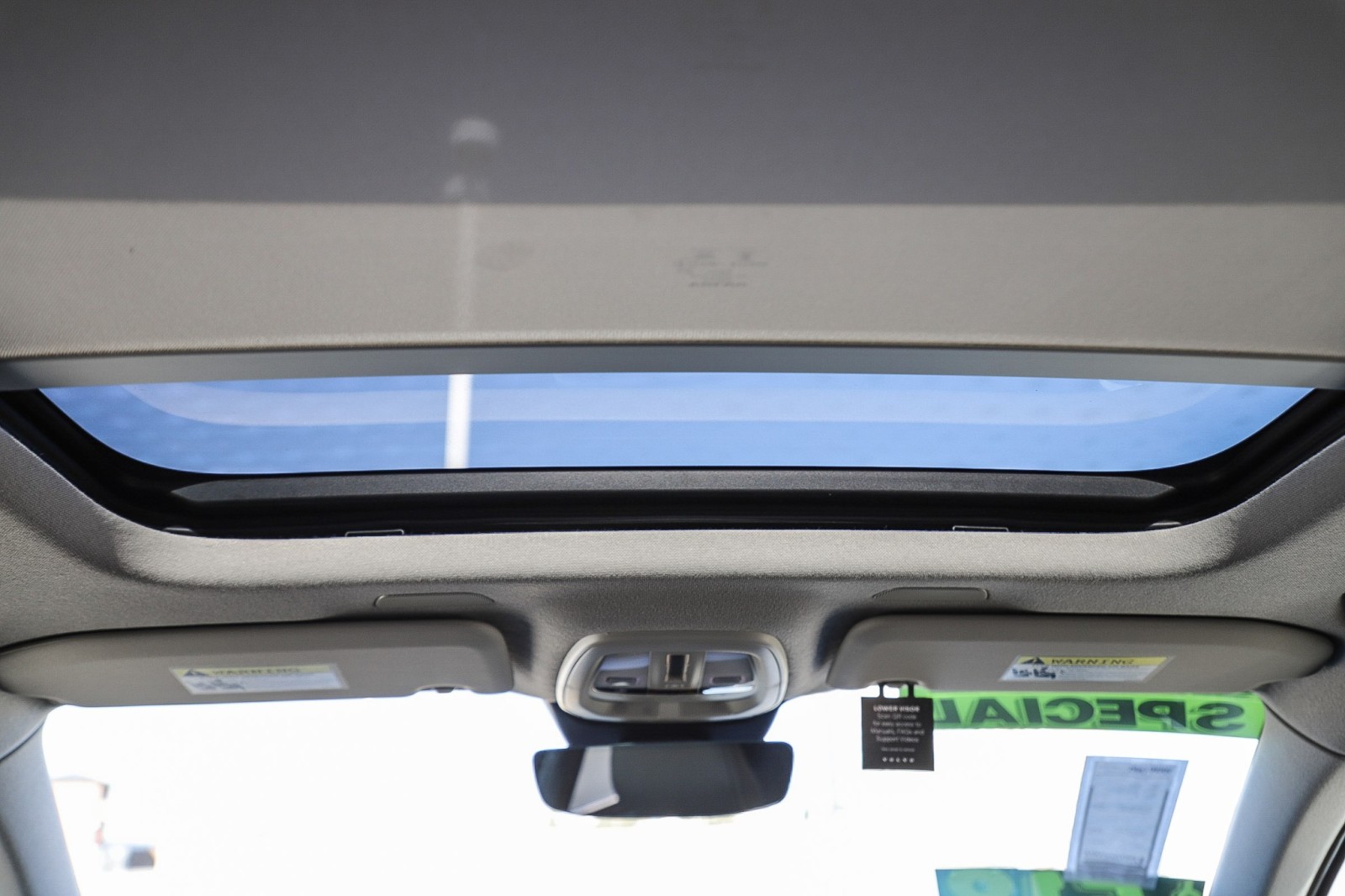 2025 Volvo XC40 Core photo 17