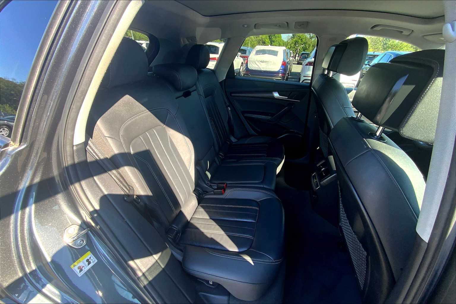 2022 Audi Q5 S line Premium Plus photo 17