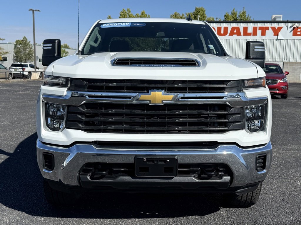2024 Chevrolet Silverado 2500HD LT photo 3