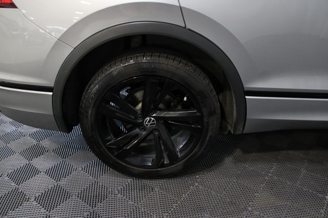2023 Volkswagen Tiguan SE R-Line Black photo 10