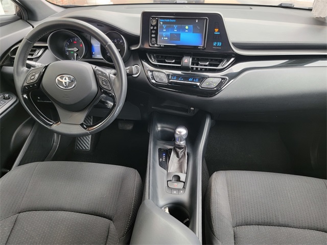2018 Toyota C-HR XLE photo 28
