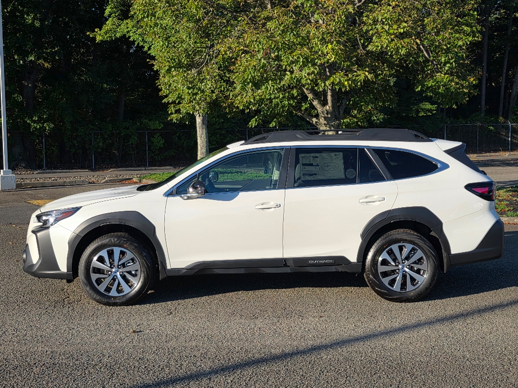 2025 Subaru Outback Premium photo 3