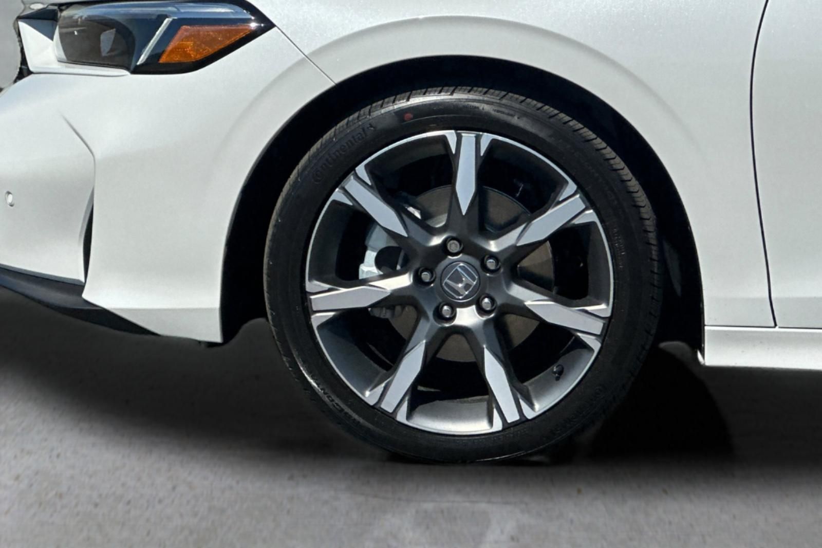 2025 Honda Civic Hybrid Sport Touring photo 28