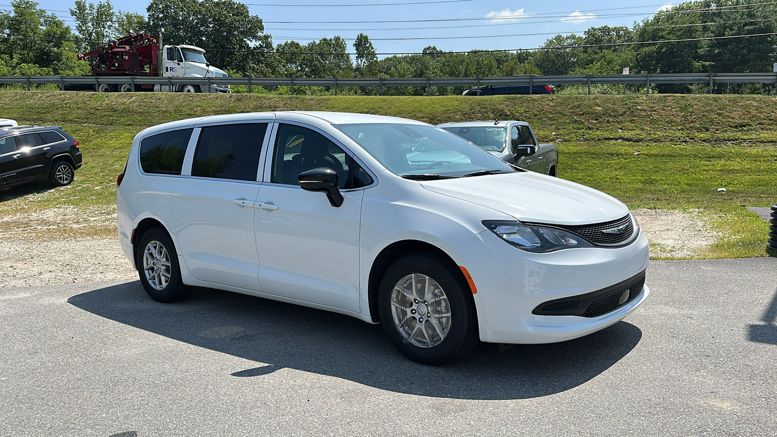 2026 Chrysler Voyager LX photo 2