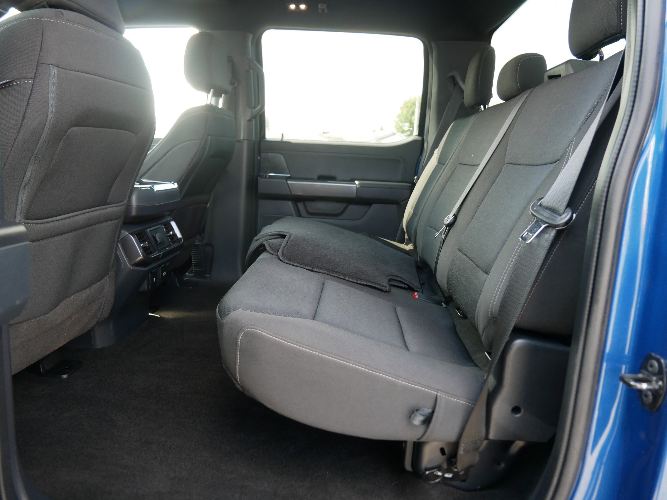 2023 Ford F-150 XLT photo 11