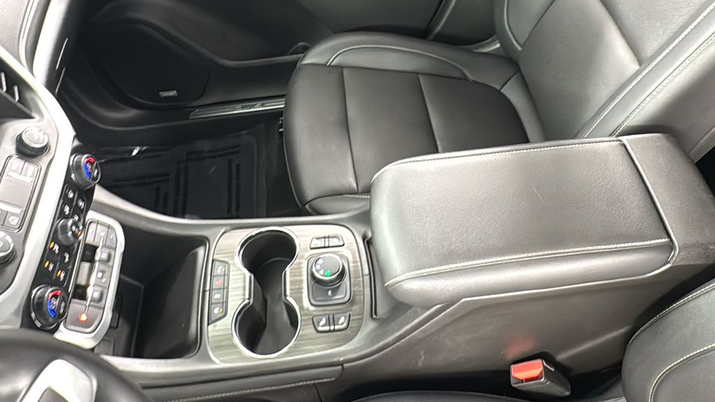 2023 Gmc Acadia SLT photo 34