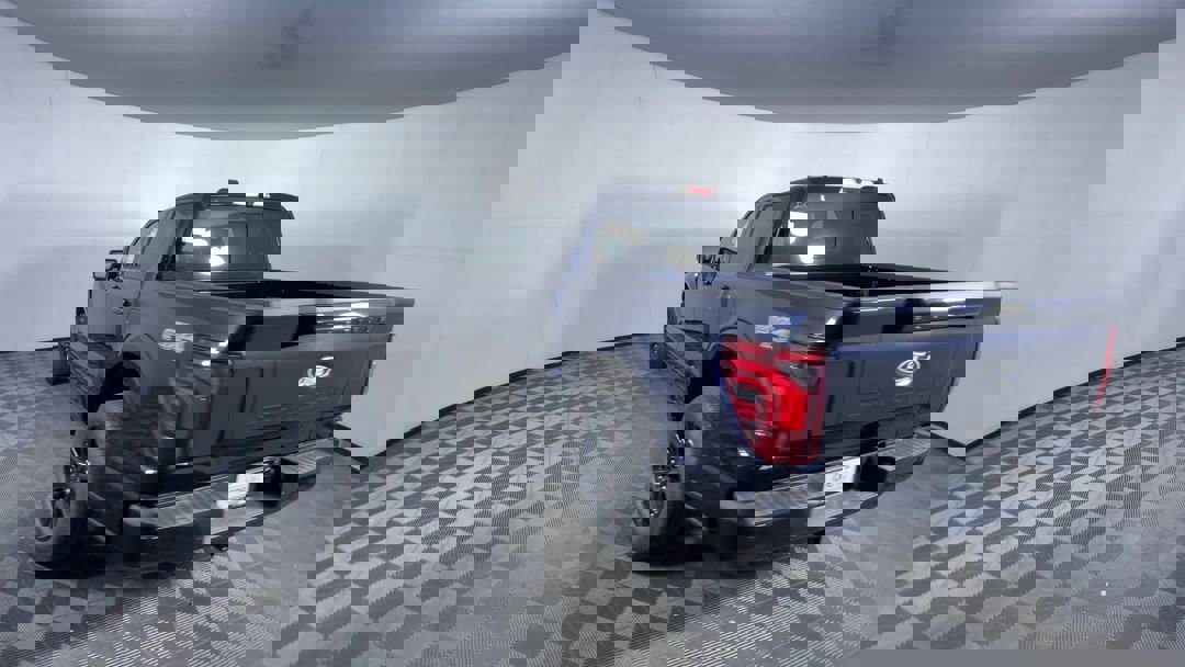 2025 Ford F-150 Platinum photo 7