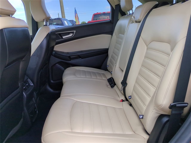 2023 Ford Edge SEL photo 12