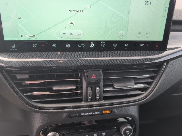 2025 Ford Escape Hybrid ST-Line Select photo 18