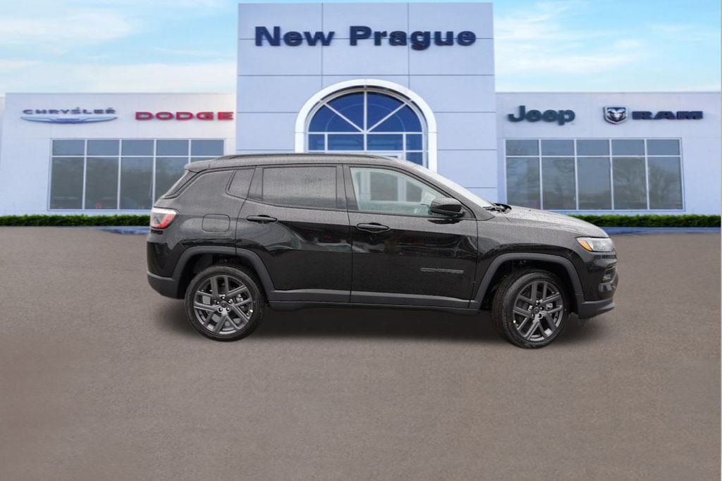 2025 Jeep Compass Limited photo 2