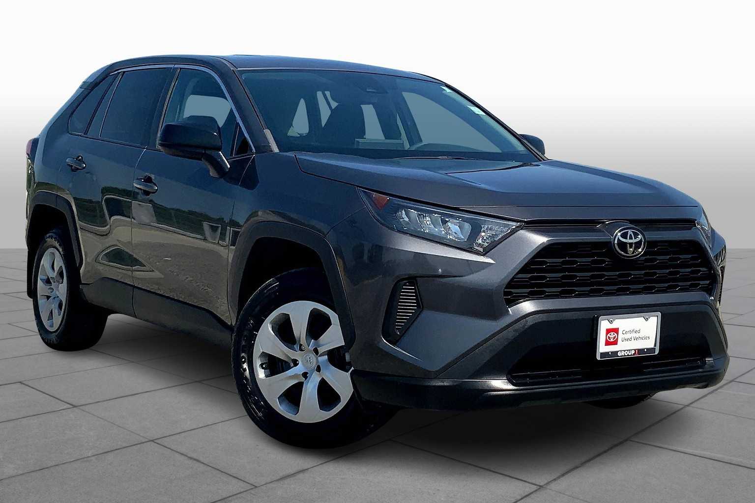 Used 2022 Toyota RAV4 LE with VIN 2T3F1RFV0NW329136 for sale in Northfield, Minnesota