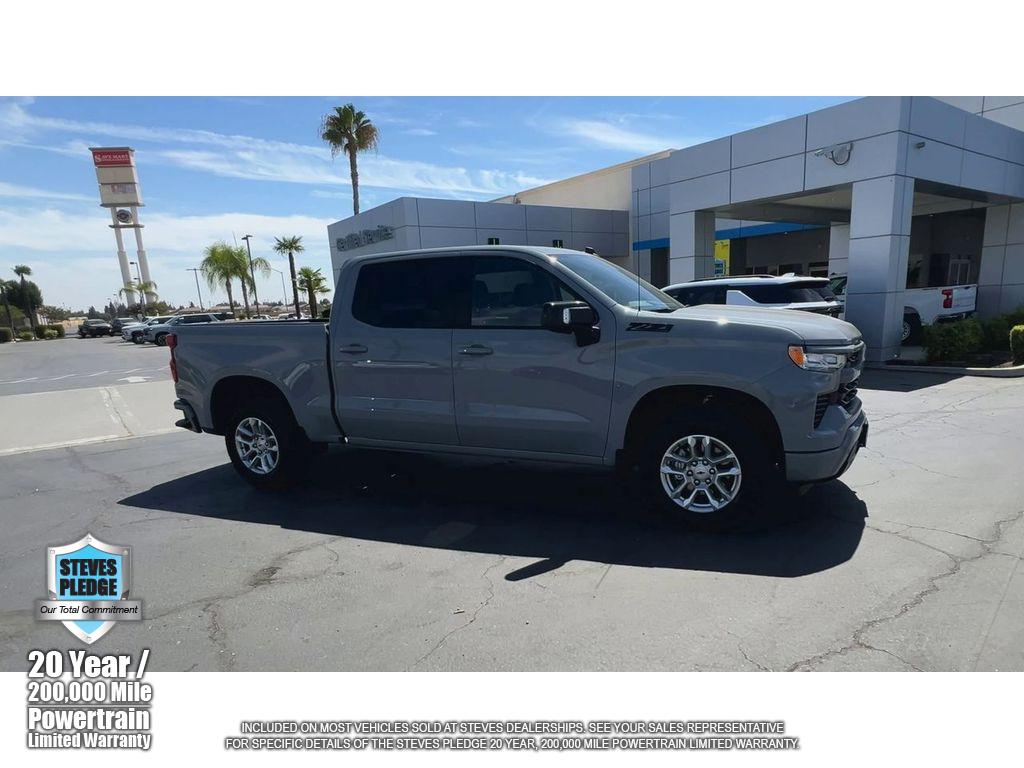 2025 Chevrolet Silverado 1500 RST photo 13