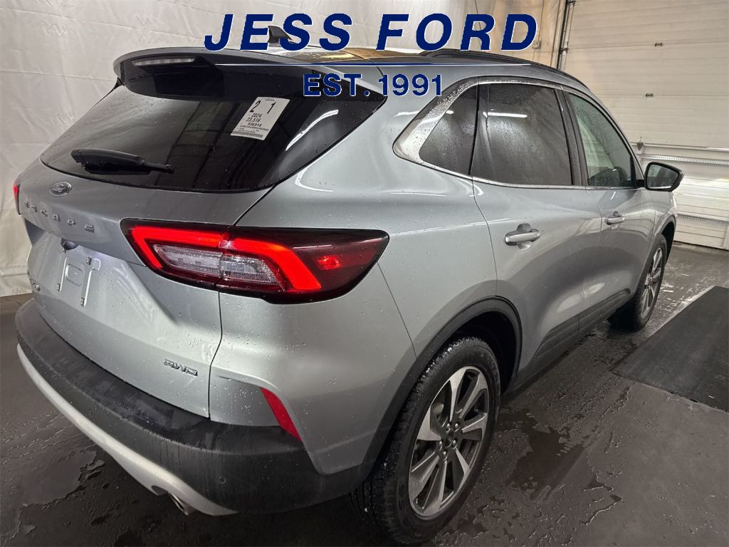 2024 Ford Escape Platinum photo 3