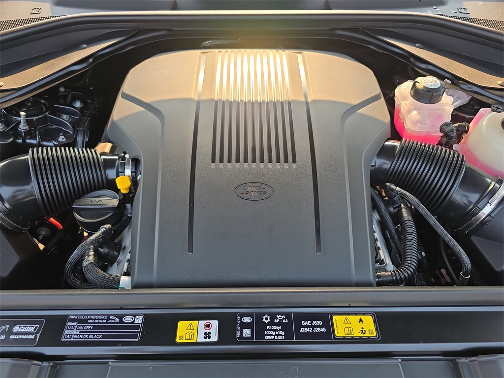 2025 Land Rover Range Rover SE photo 31