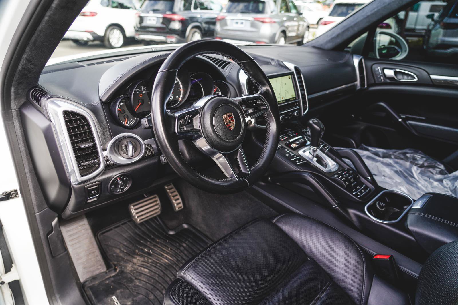 2016 Porsche Cayenne Turbo photo 17
