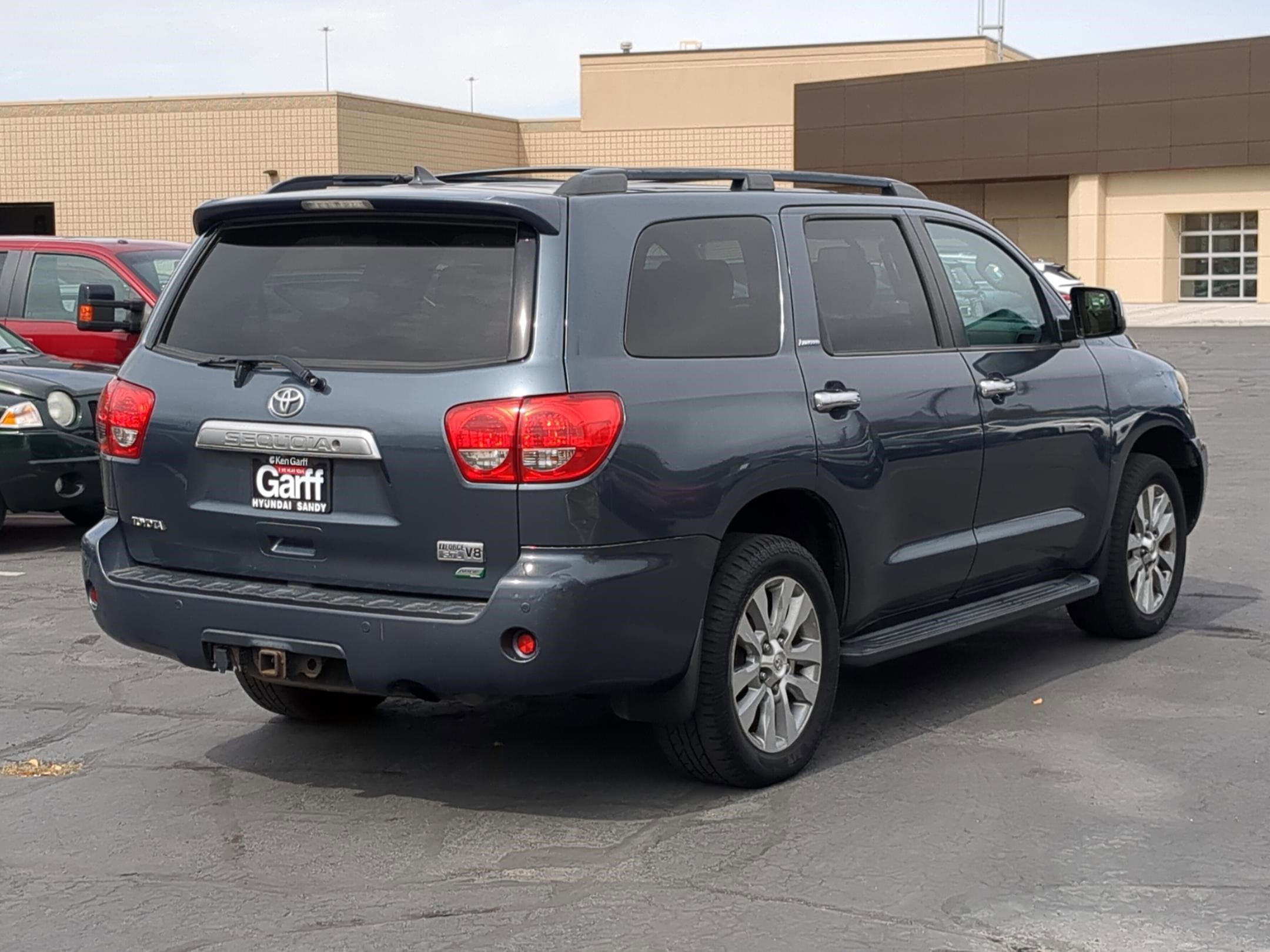 2010 Toyota Sequoia photo 3