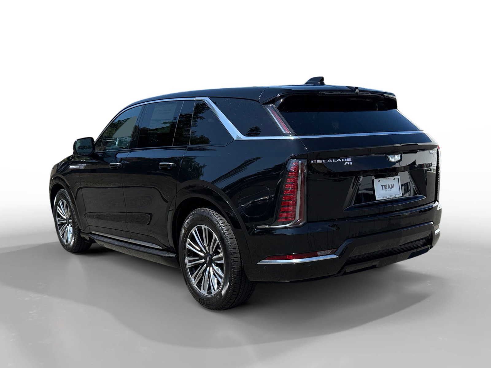 2026 Cadillac Escalade IQ Luxury photo 3