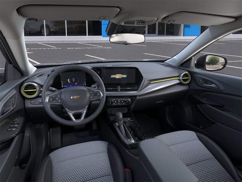 2025 Chevrolet Trax LT photo 11