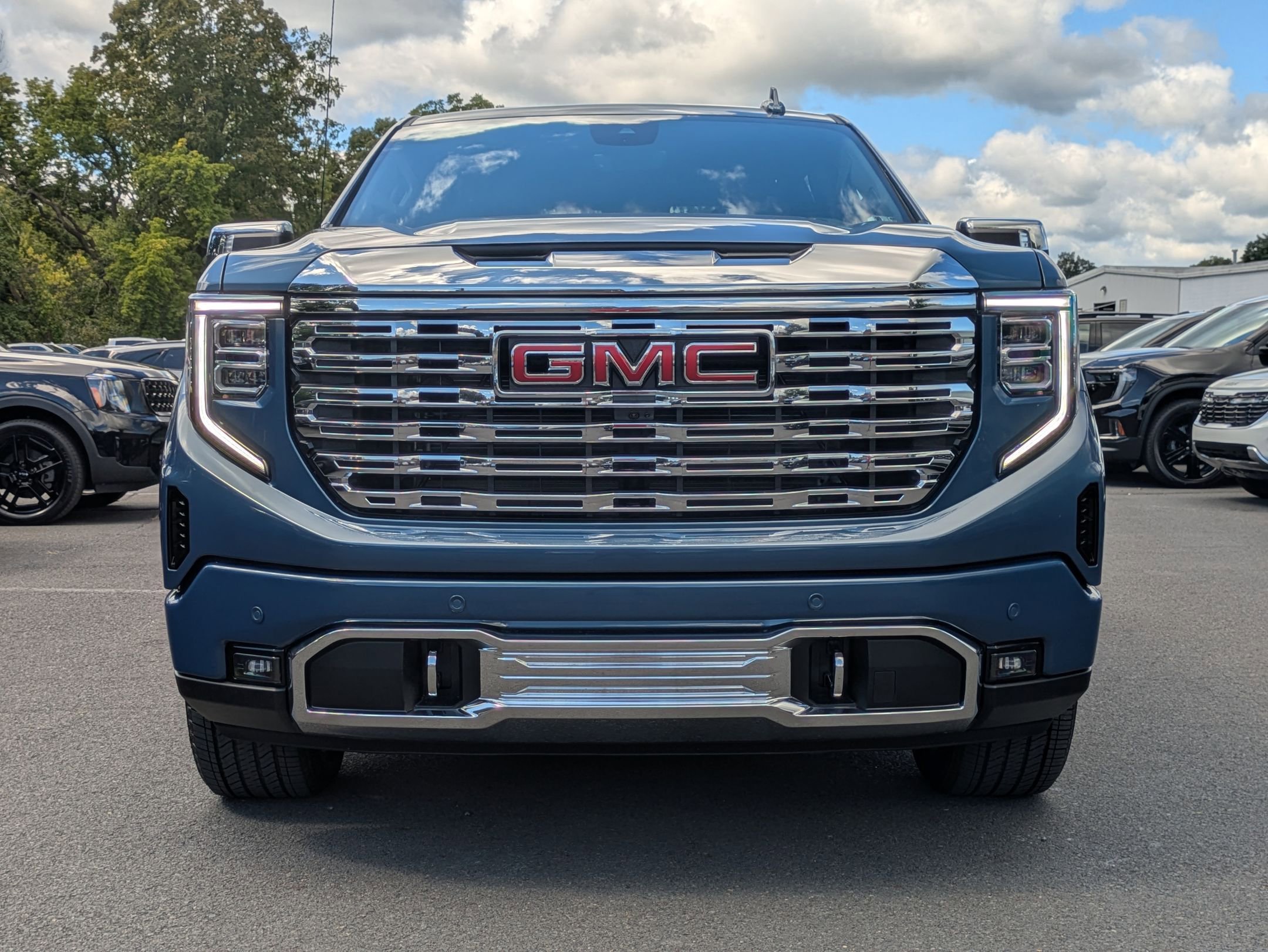 2026 Gmc Sierra 1500 Denali photo 2