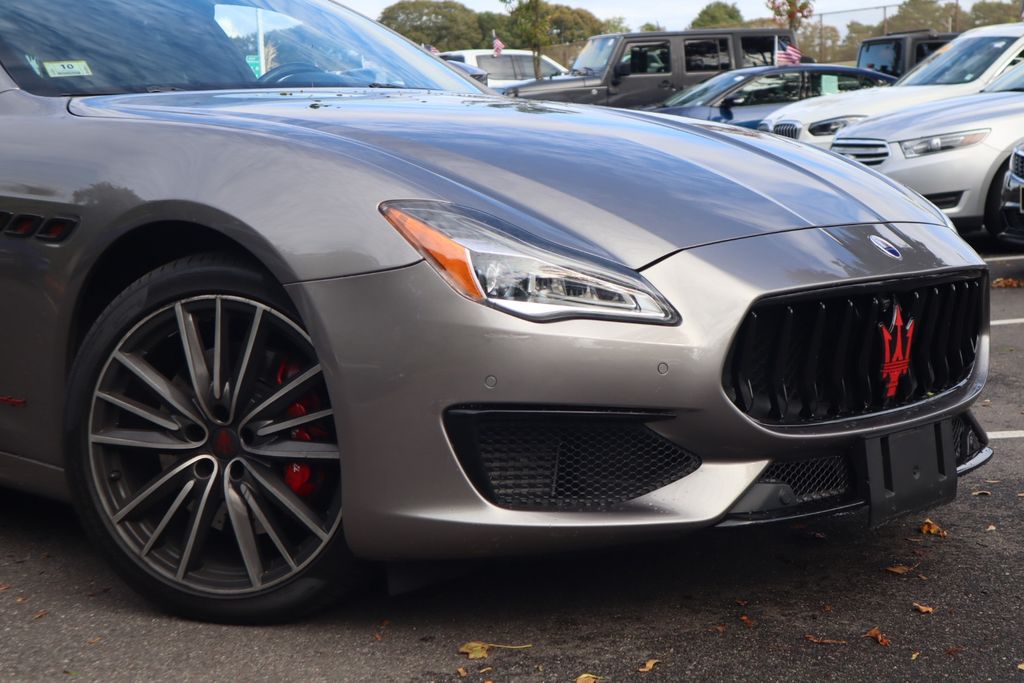 2019 Maserati Quattroporte Q4 GranSport photo 3
