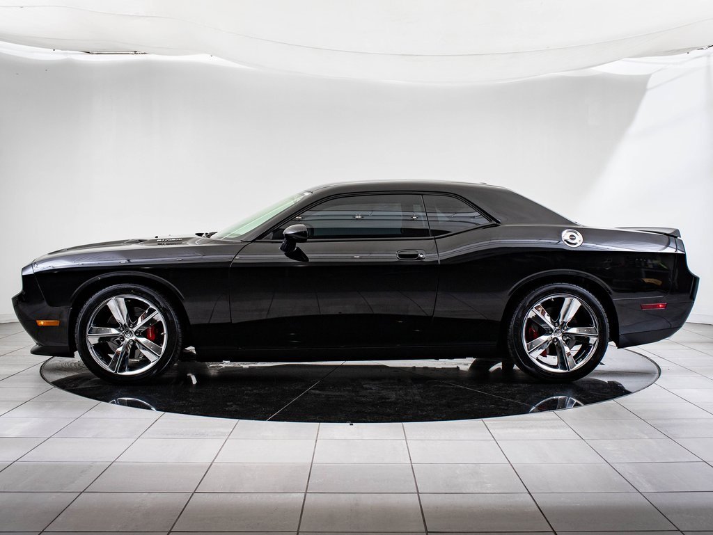 2009 Dodge Challenger SRT8 photo 3