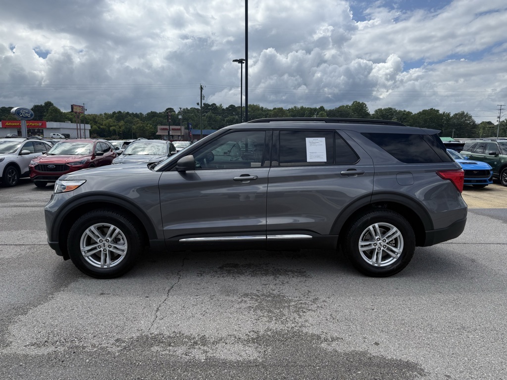 2022 Ford Explorer XLT photo 3