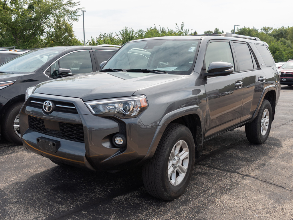 2022 Toyota 4Runner SR5 Premium photo 2