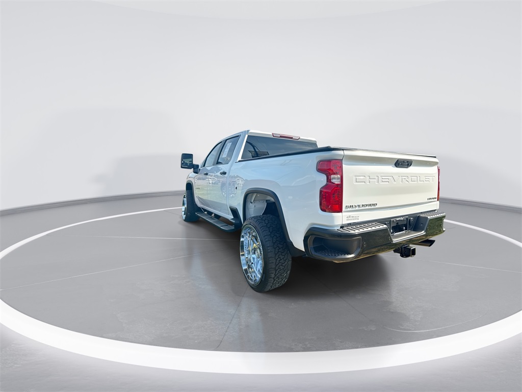 2024 Chevrolet Silverado 2500HD Custom photo 6