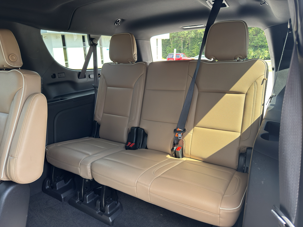 2021 Chevrolet Suburban Premier photo 25