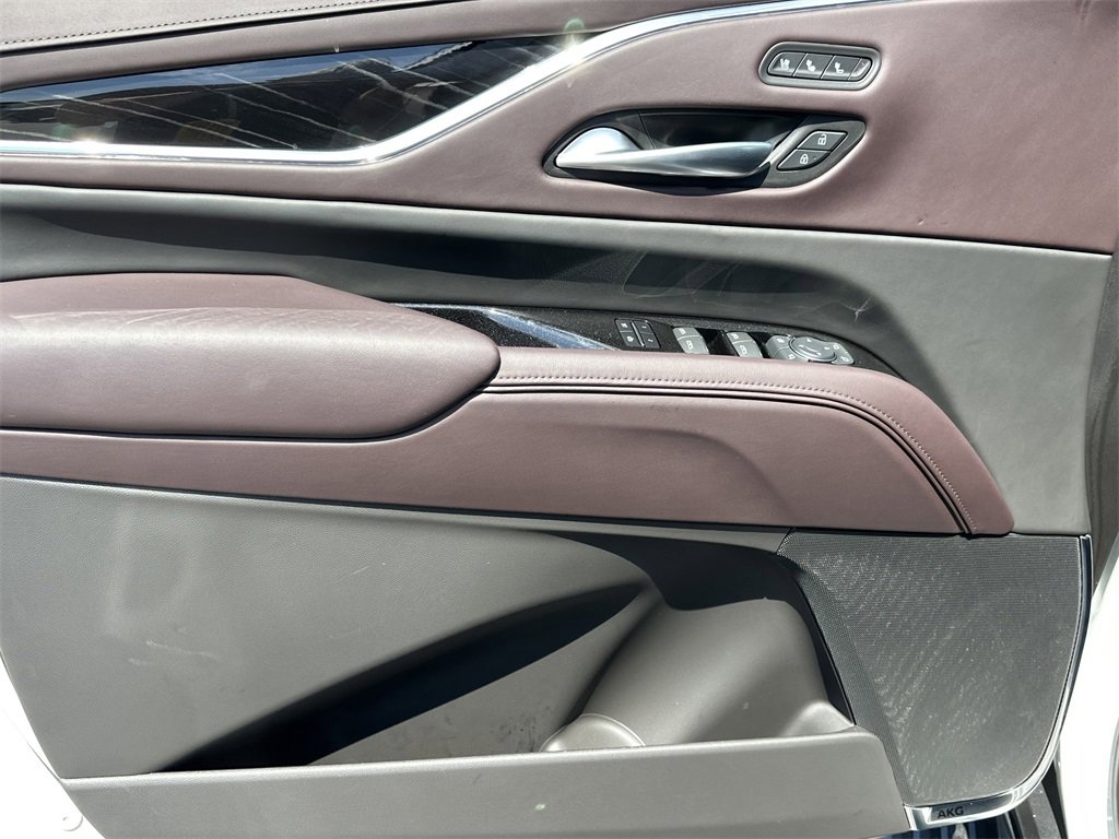 2024 Cadillac Escalade V-Series photo 7