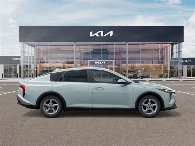 2025 Kia K4 LXS photo 6