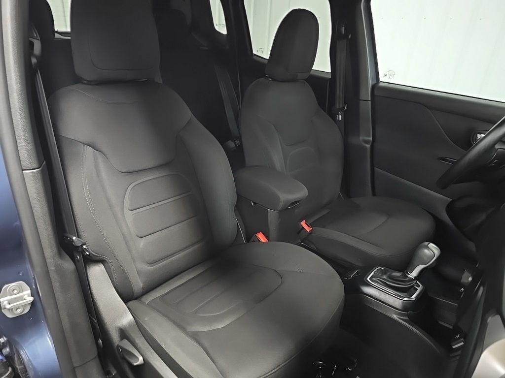 2020 Jeep Renegade Latitude photo 15