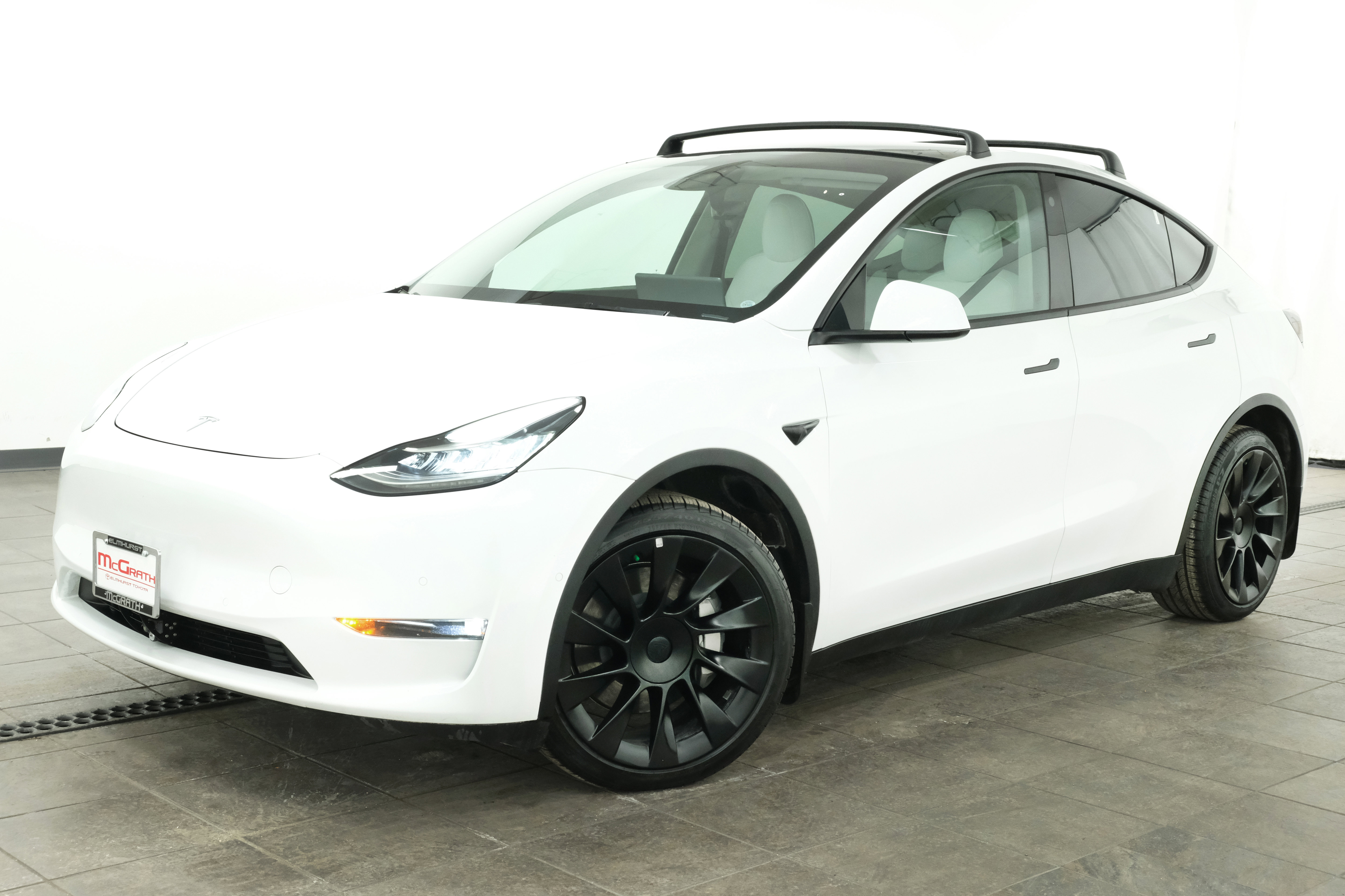Used 2022 Tesla Model Y Long Range with VIN 7SAYGDEE6NF395114 for sale in Elmhurst, IL