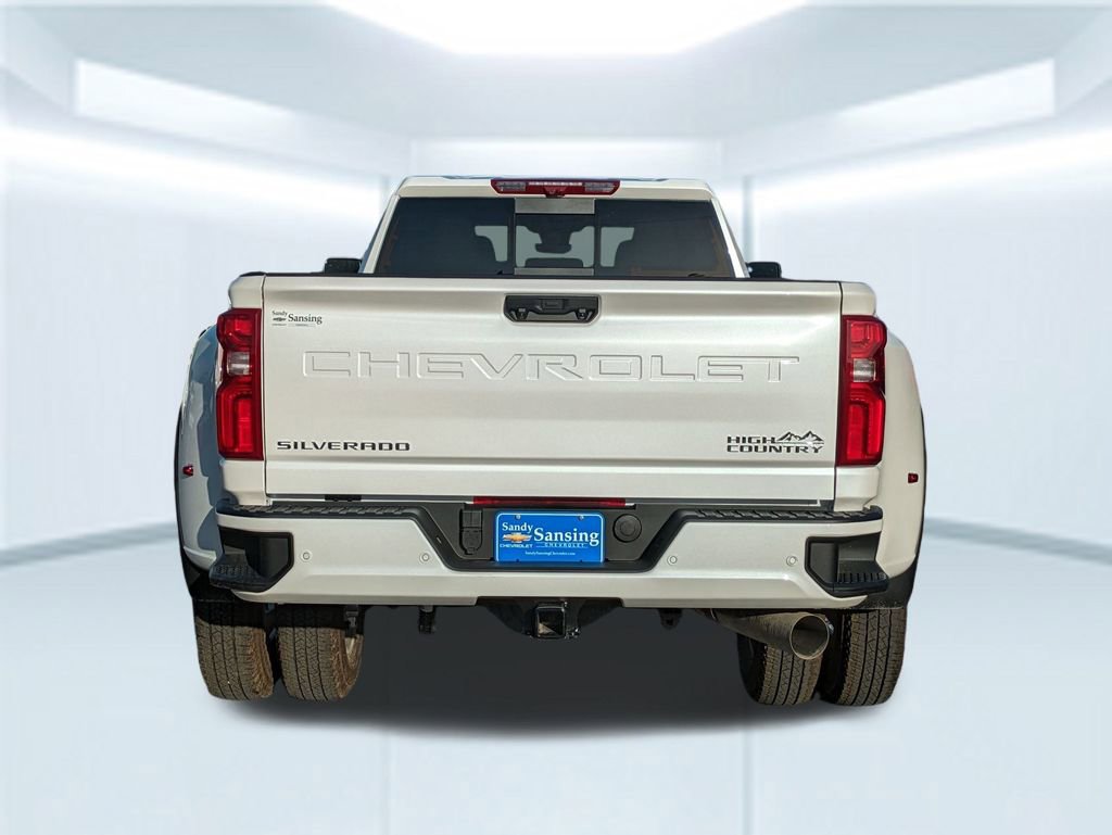 2025 Chevrolet Silverado 3500HD High Country photo 4
