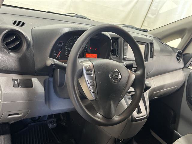 2020 Nissan NV200 S photo 2