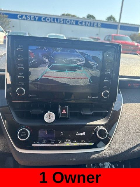 2021 Toyota Corolla LE photo 4