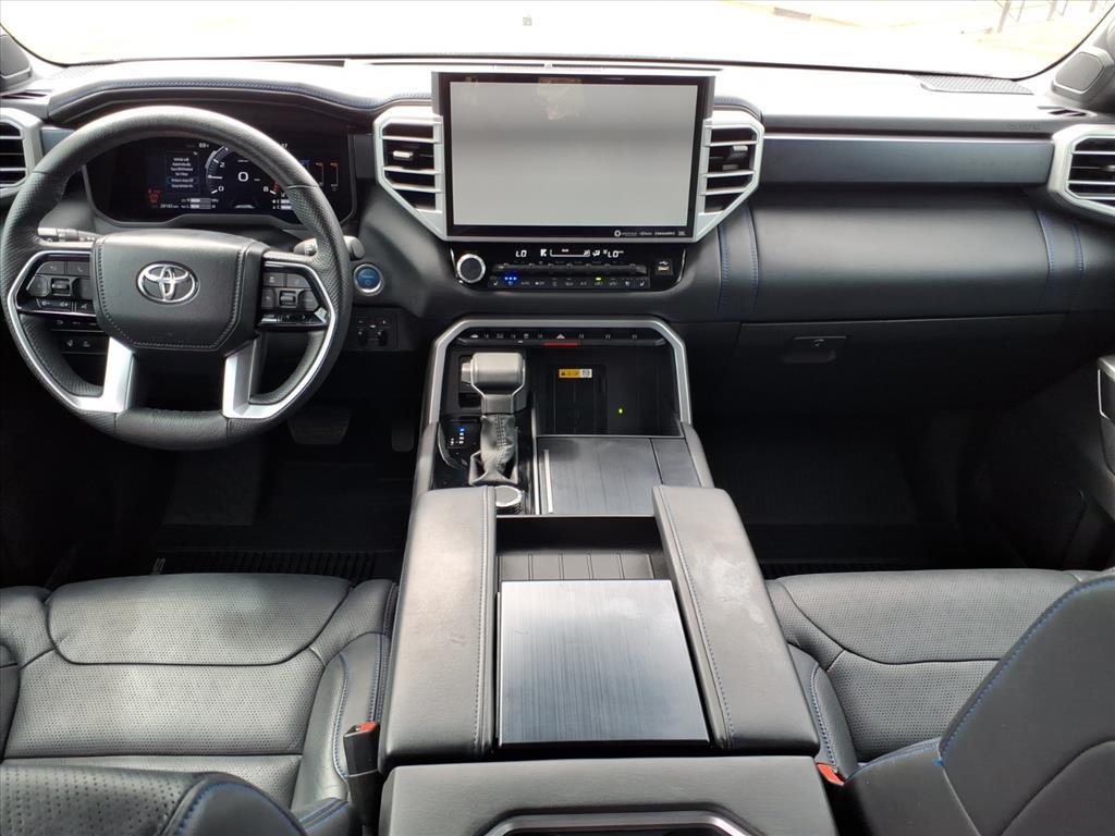 2024 Toyota Sequoia Platinum photo 28