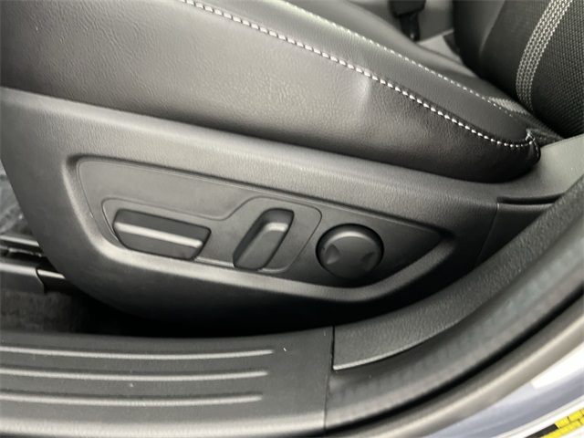 2025 Mazda CX-50 2.5 S Preferred photo 9