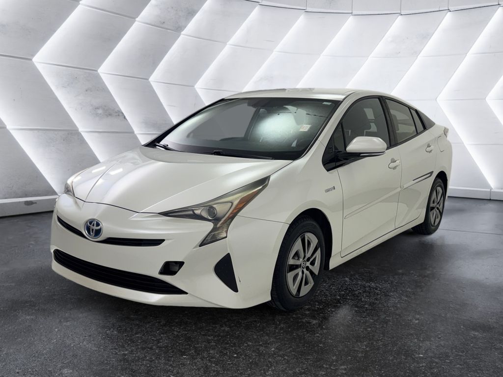 2016 Toyota Prius Four photo 3