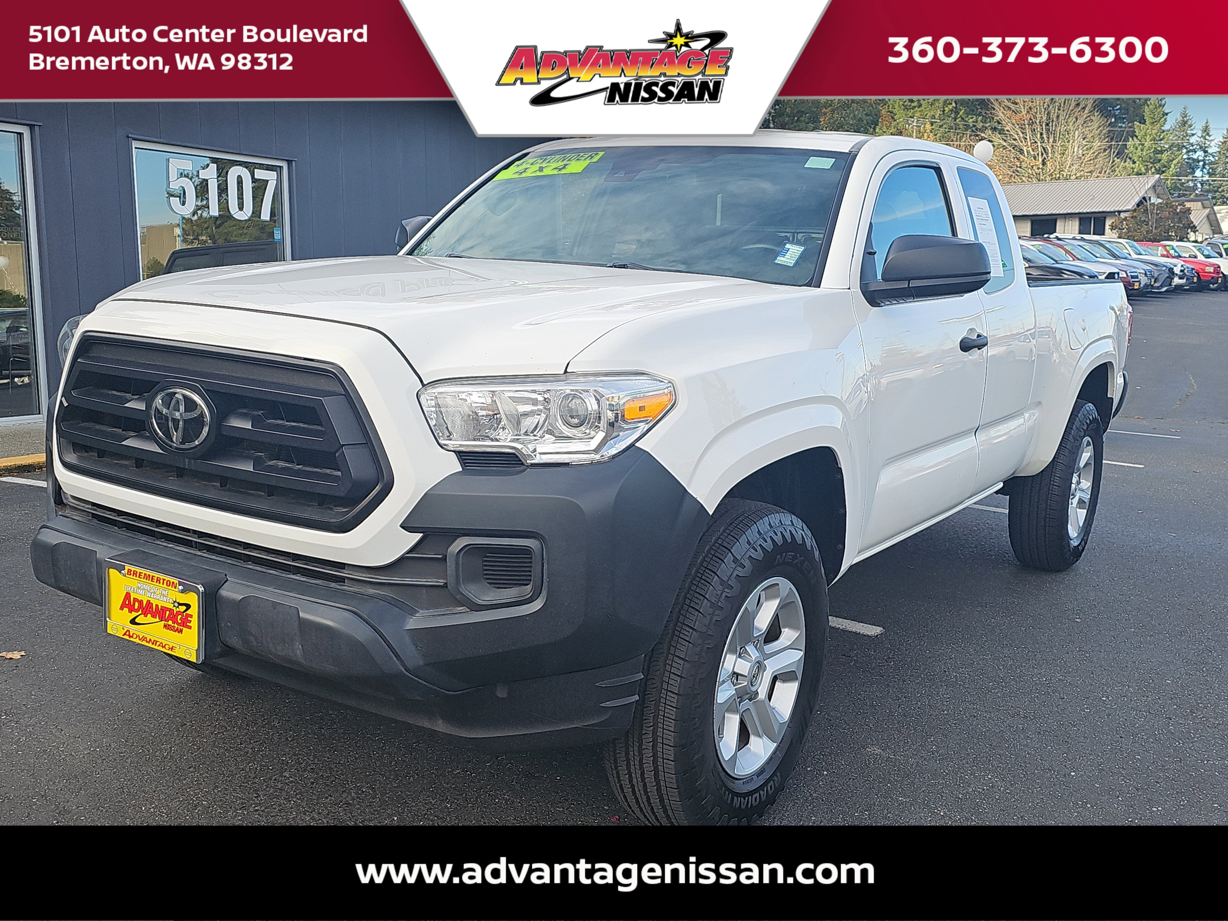 2020 Toyota Tacoma SR's photo