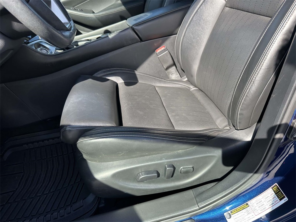 2017 Nissan Maxima SL photo 16