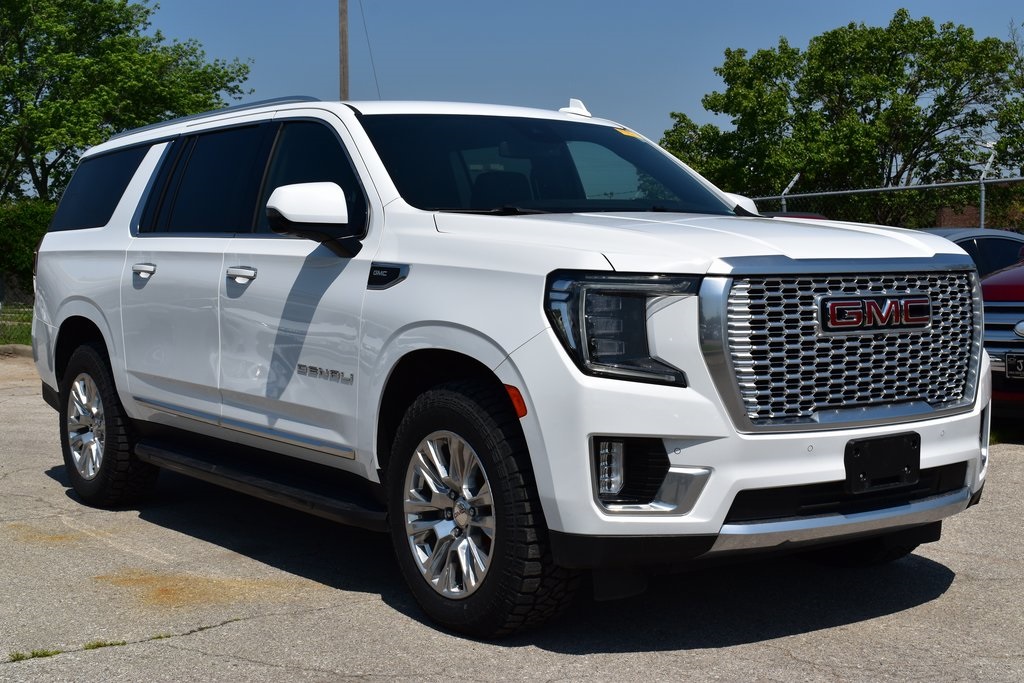 2023 Gmc Yukon XL Denali photo 3