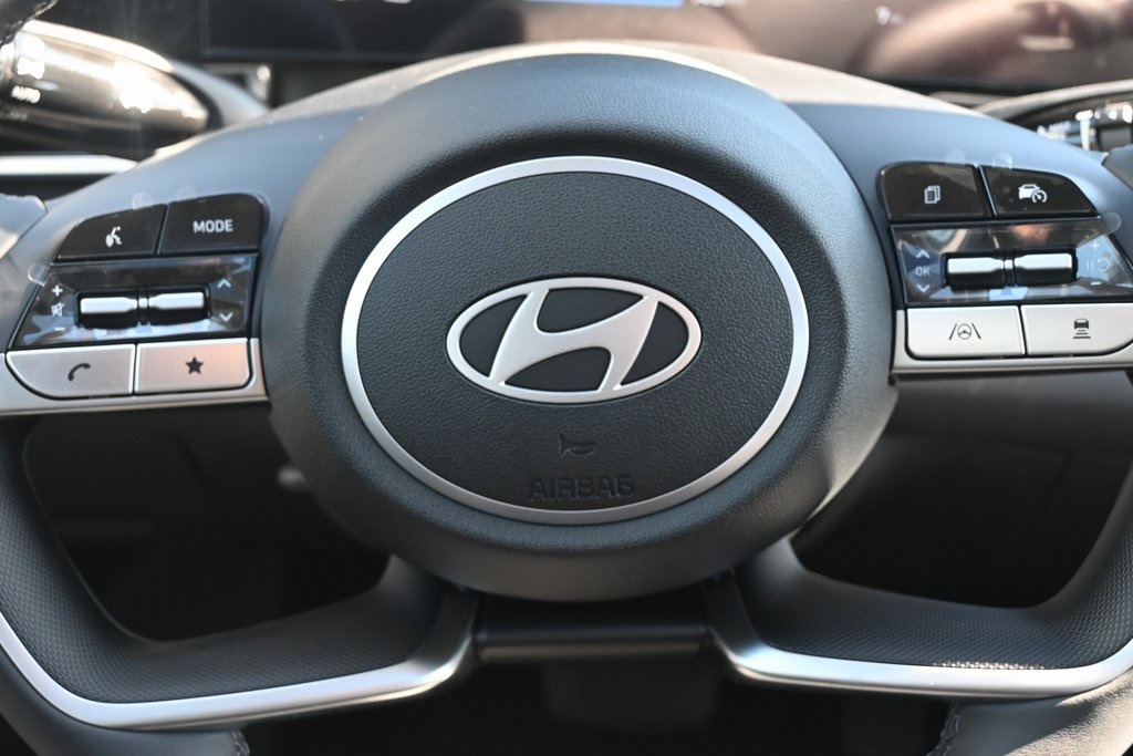 2025 Hyundai Elantra SEL Convenience photo 14