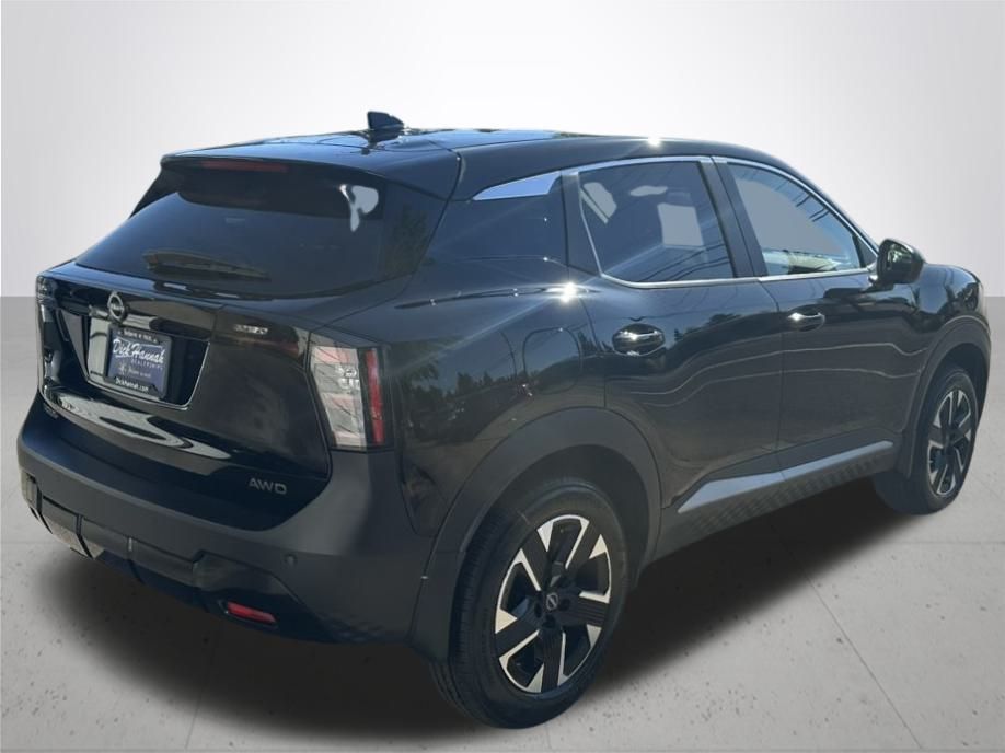 2025 Nissan Kicks SV photo 7